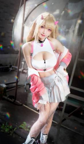 014 走路摇zly nikke胜利女神 毒蛇 [9P111MB] - 图片6