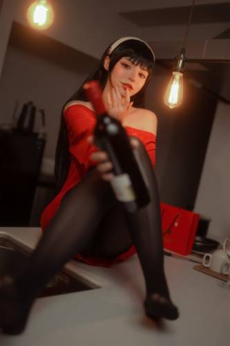 027 Peach milky Yor Forger Red Sweater [39P119.6M] - 图片5