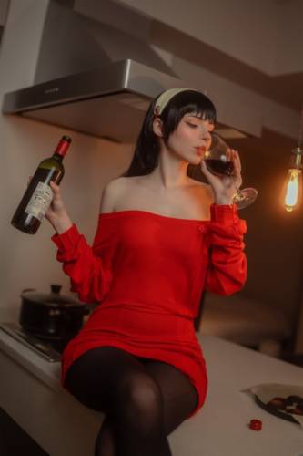 027 Peach milky Yor Forger Red Sweater [39P119.6M] - 图片6