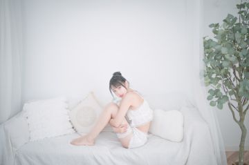 动漫博主@周叽是可爱兔兔 白色睡衣 [23P196MB] - 图片6